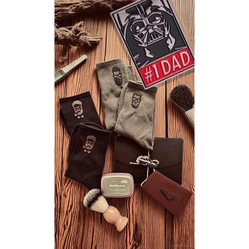 Personalised Classic Men’s Gift Set B (Custom Hanky & Classic Socks) | Nationwide Delivery