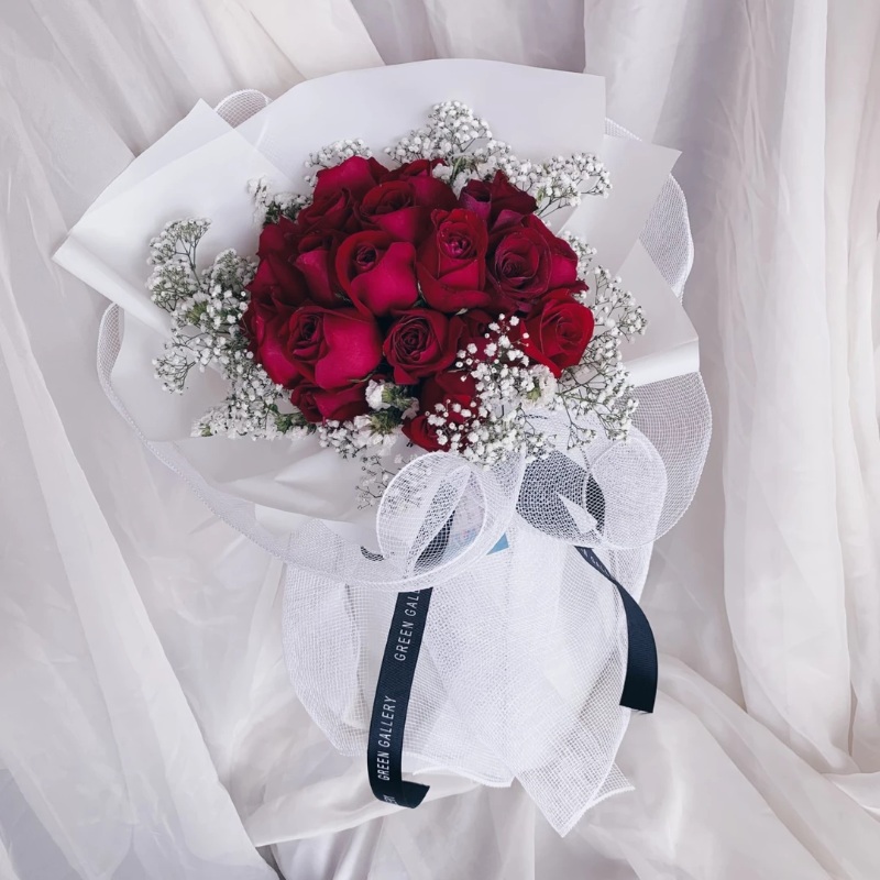 Red Rose Bouquet 3  (Kuching Delivery Only)