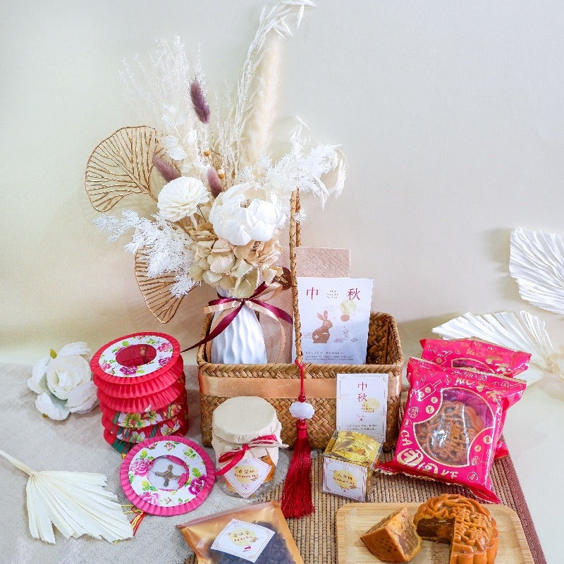 Mid Autumn Flower & Foods Rattan Basket (Klang Valley Delivery)