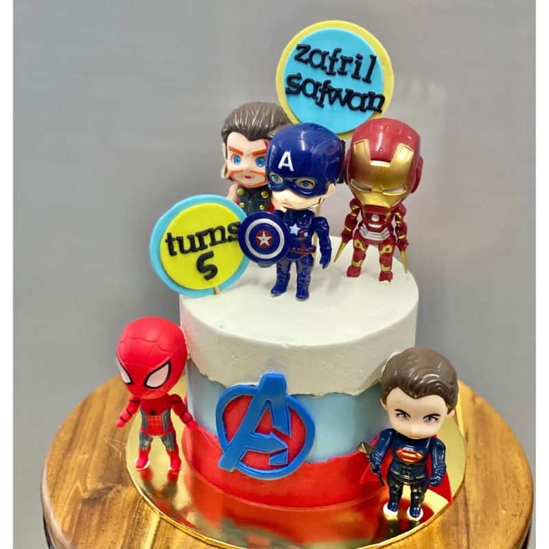 Superhero Character Cake (Negeri Sembilan Delivery Only)