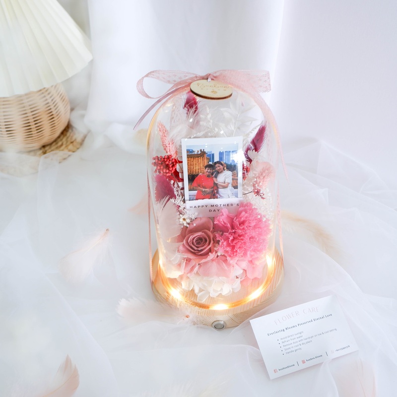 Eternal Preserved Flower LED Light Glass Dome