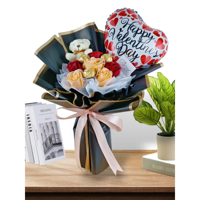 Soap Rose Ferrero Rocher With Balloon Bouquet Artificial Flower (Klang Valley Delivery)