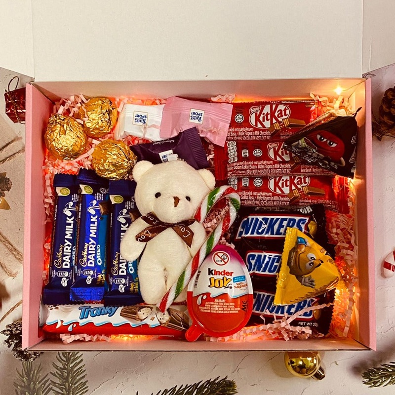 Sweetness Overload Personalised box with Chocolates Gift Box Set (Nationwide Delivery)