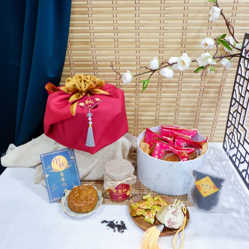Mid-Autumn Crescent Moon Gift Set |  (Klang Valley Delivery)  – Mooncake Festival 2025
