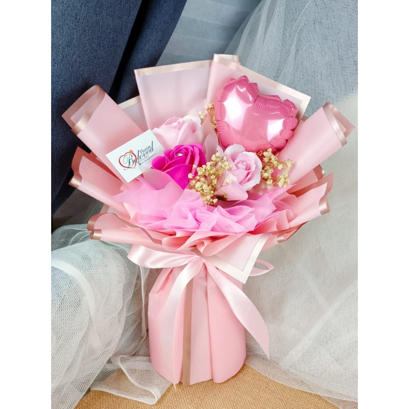 Pink Soap Rose With Mini Balloon Bouquet (Artificial Flower) |  (Klang Valley Delivery Only)