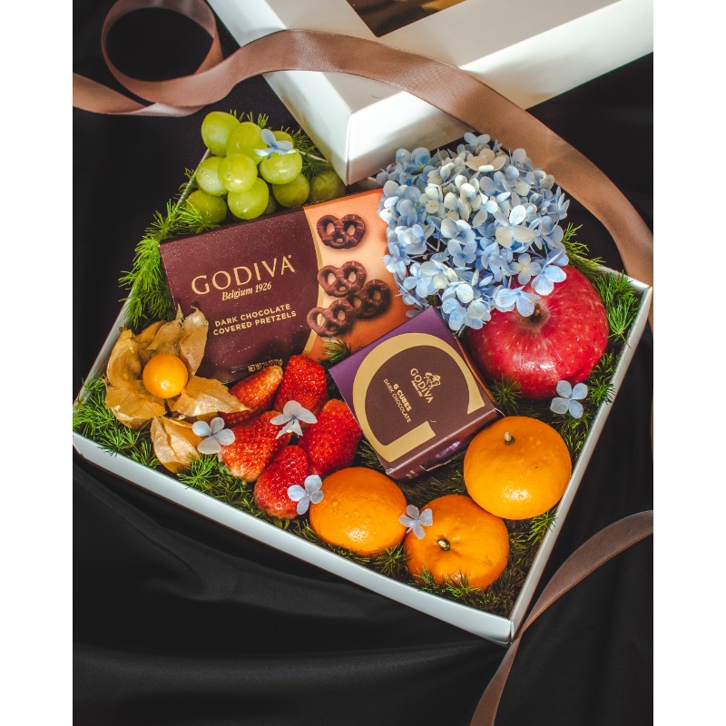 Charming – with Godiva Chocolate (Klang Valley Delivery)