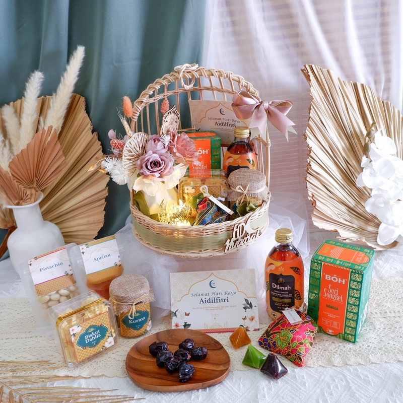 Raya Istimewa Rattan Cage Basket (Medium) | (Klang Valley Delivery Only)