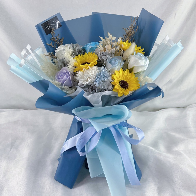 Mix Blue Preserved & Soap Flower Bouquet (Klang Valley Delivery Only)