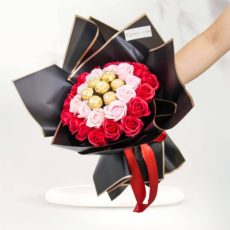 (Valentine’s Day 2022) Monica Soap Rose Chocolate Bouquet