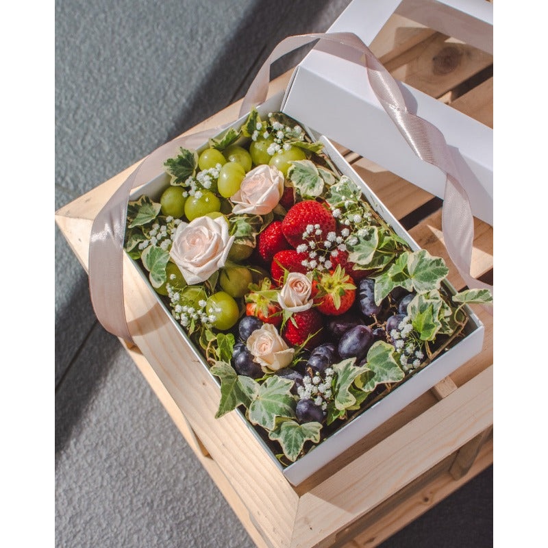 Ivory – An Elegant Gift Box (Klang Valley Delivery)