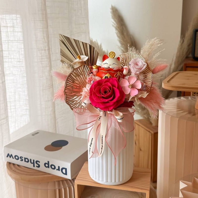 Kaia Preserved Flower Vase (Klang Valley Delivery Only)