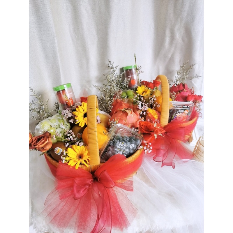 Fruit Basket with Flowers  (Klang Valley Delivery Only)