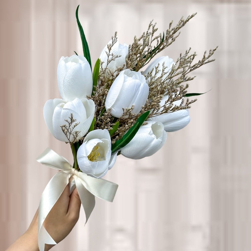 Artificial White Tulips Bridal Hand Bouquet (Klang Valley Delivery Only)