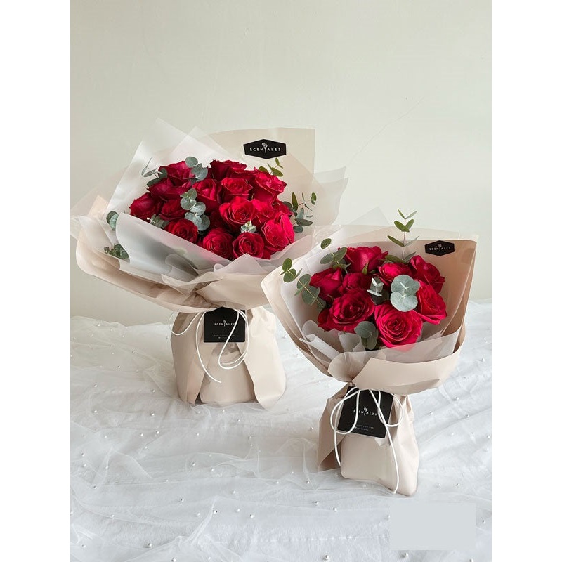 Scentales Minimalist Red Rose Flower Bouquet  (Brown) – (Johor Bahru Delivery Only)