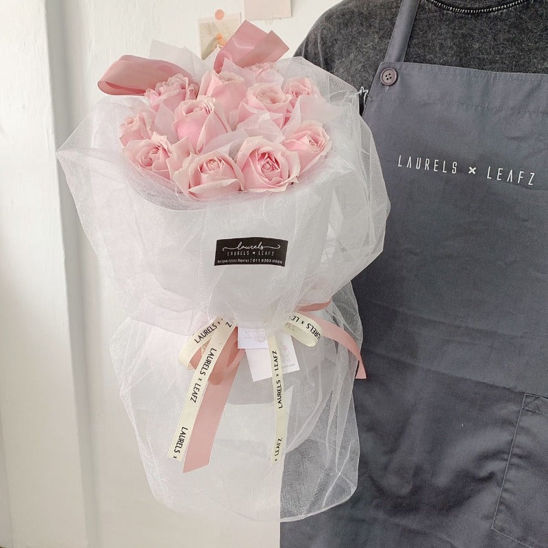 V2023 My World Only You Rose Bouquet ( Fresh Flower ) (Johor Bahru Delivery)