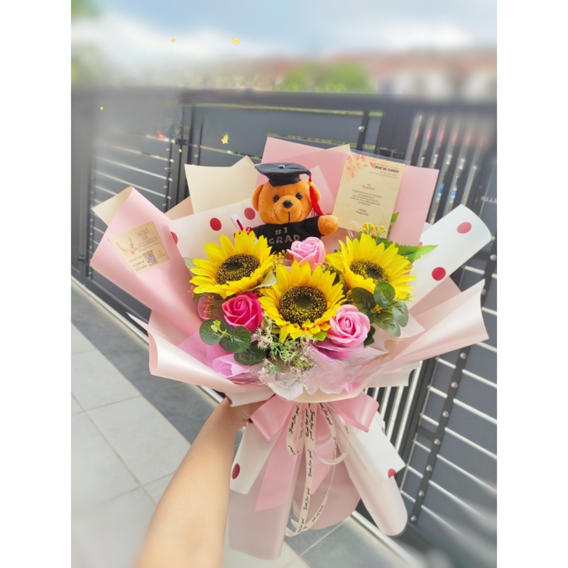 Artificial sunflowers, Soap Roses & 20cm Grad Bear Bouquet (Ipoh Delivery Only)