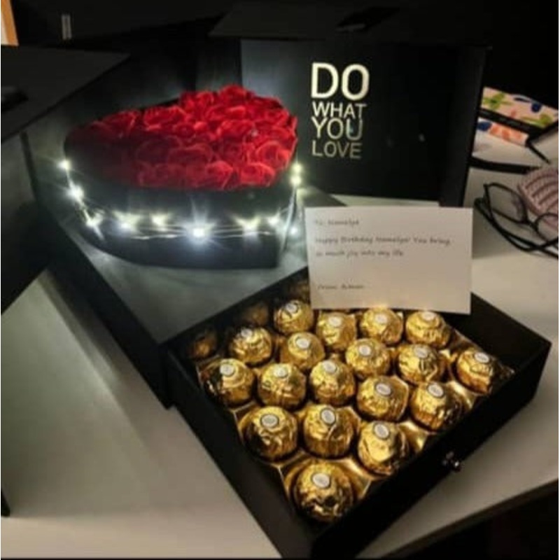 Love Box With Soap Roses and Ferrero (Klang Valley Delivery)