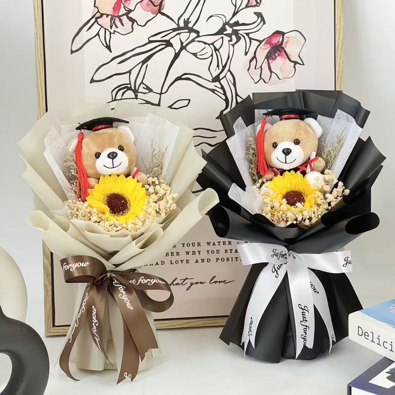 Graduation Bear with Sunflower Bouquet (West Malaysia Delivery Only)