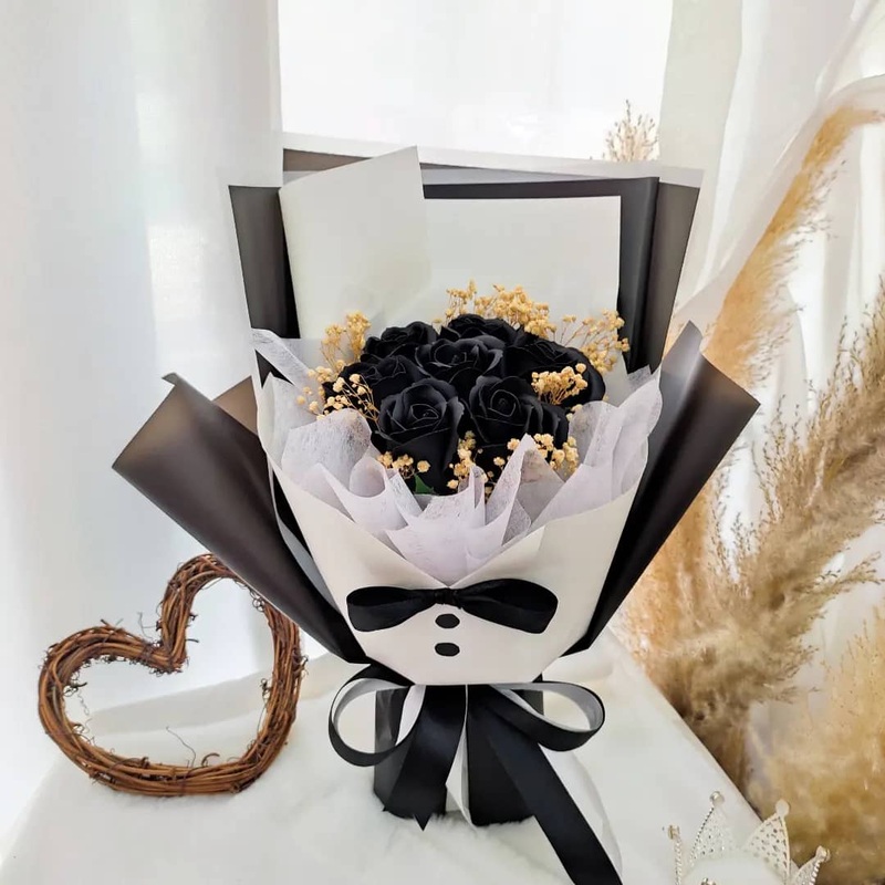 Tuxedo Suit For Fathers Artificial Flower Bouquet (Klang Valley Delivery Only)