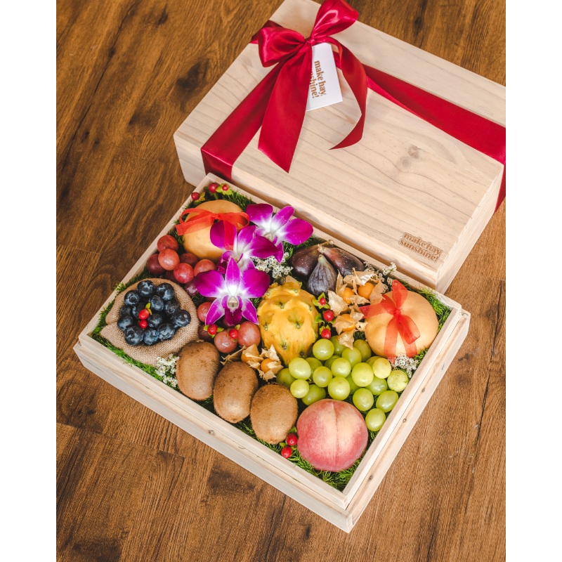 Fruit & Bark (Style D) – Signature Wooden Fruit Gift Box (Klang Valley Delivery)