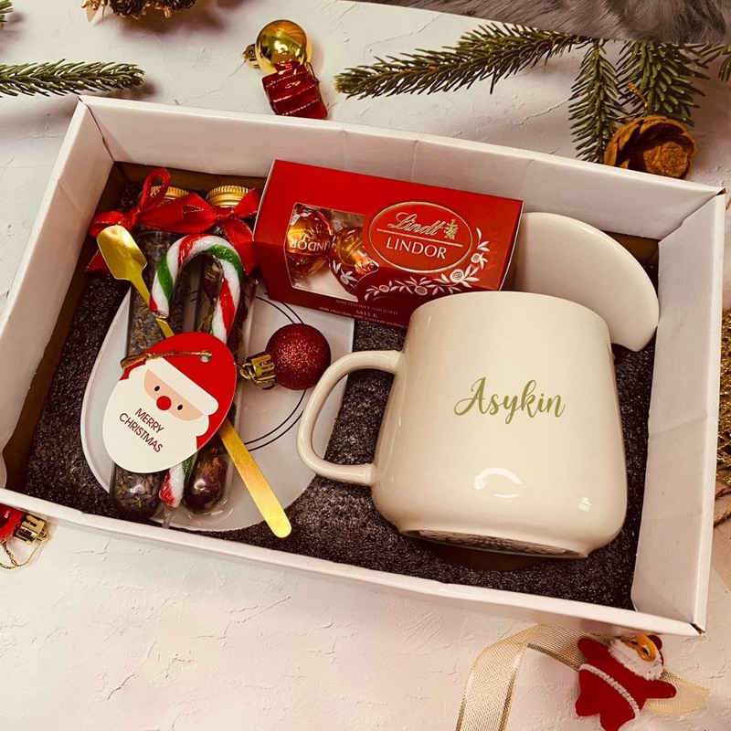 Sweetness with Tea Personalised Ceramic Coffee Mug With Christmas Candy Cane and Flower Tea (Klang Valley Delivery)