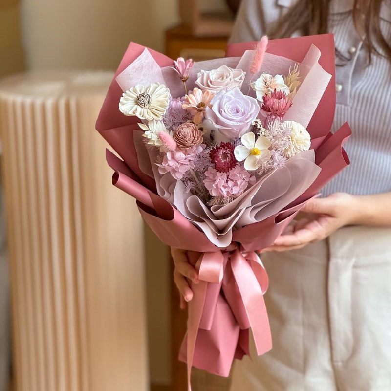 Elsis Preserved Flower Bouquet  (Klang Valley Delivery Only)