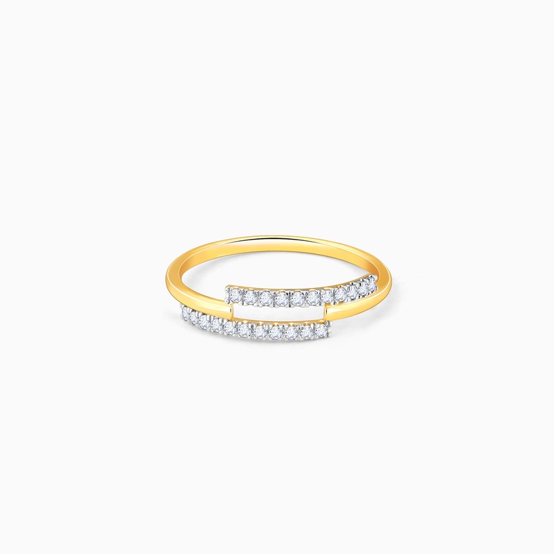 Gold Intertwined Diamond Ring