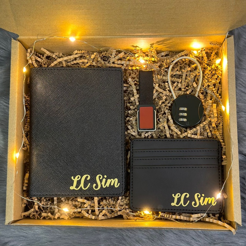 Travel Chic Accessory Set Personalised Gift Box Set (Nationwide Delivery)