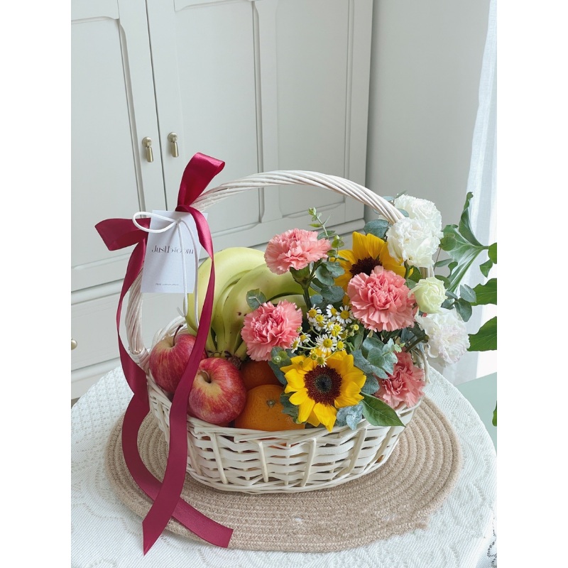 Fruitty Fruits Basket With Fresh Flower (Klang Valley Delivery)