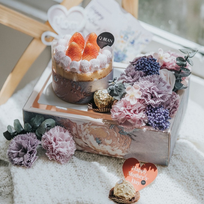 Aurora – Mother’s Day 2023 Cake Flower Set | (Klang Valley Delivery)