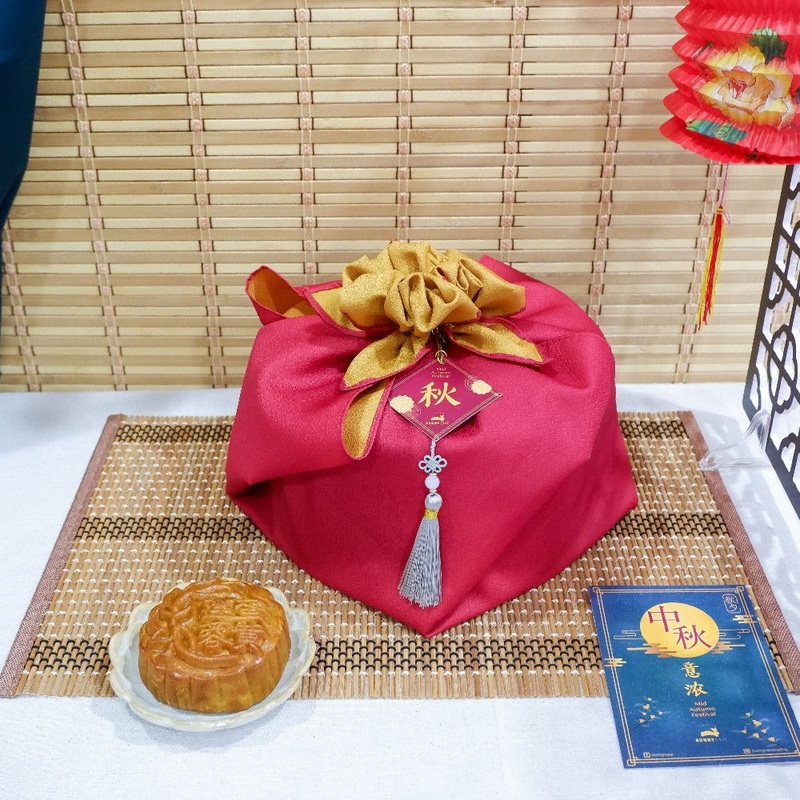 Mid-Autumn Crescent Moon Gift Set |  (West Malaysia Delivery)  – Mooncake Festival 2025