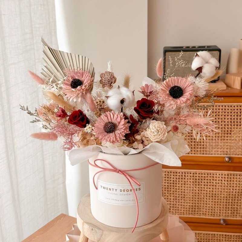 Danielle Preserved Flower Vase (Klang Valley Delivery)