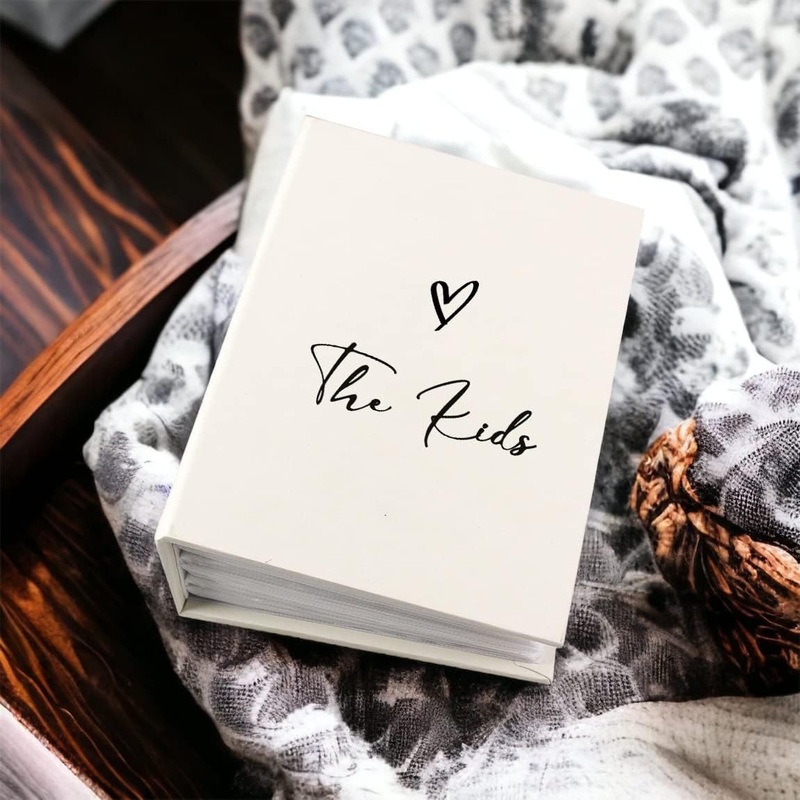 The Kids Photo Album With Sleeves 100 x 6×4 Capacity