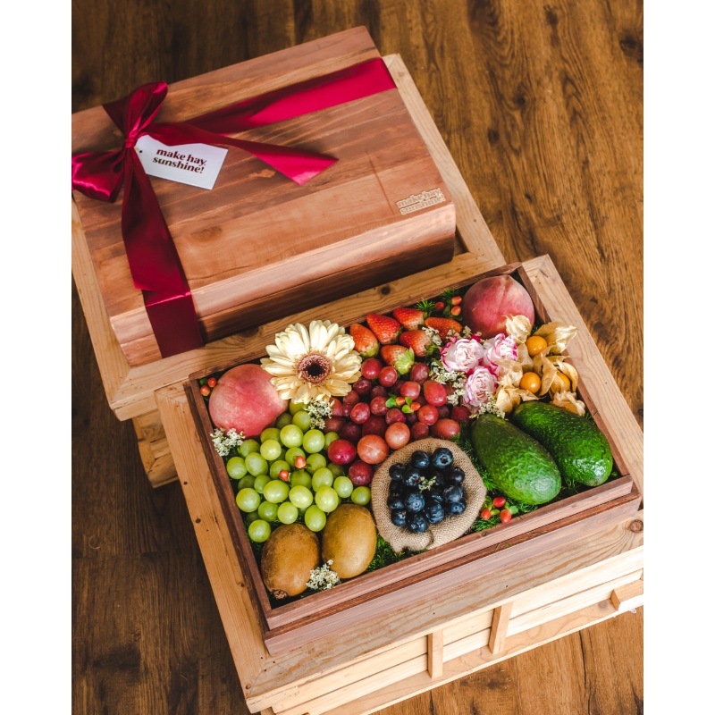 Fruit & Bark (Style B) – Signature Wooden Fruit Gift Box (Klang Valley Delivery)