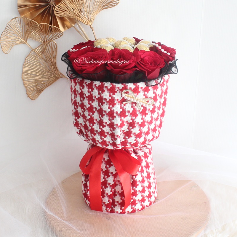 Blushing Love Red Roses with Choco Bouquet (Klang Valley Delivery)