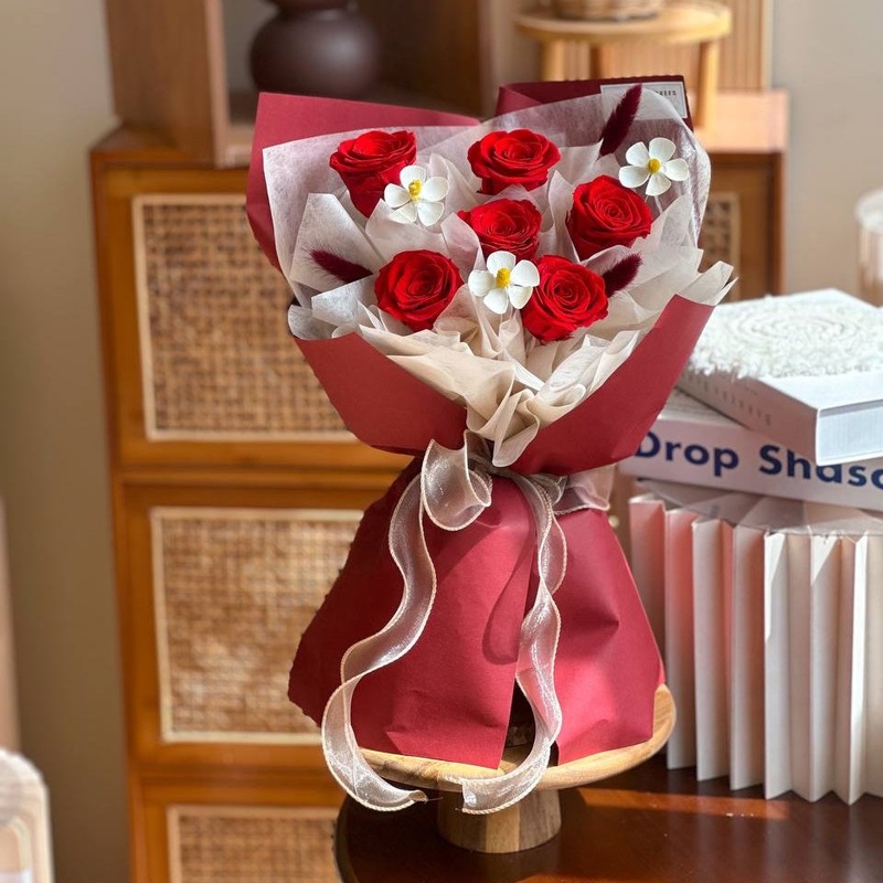 Aileen Preserved Flower Bouquet (Klang Valley Delivery)