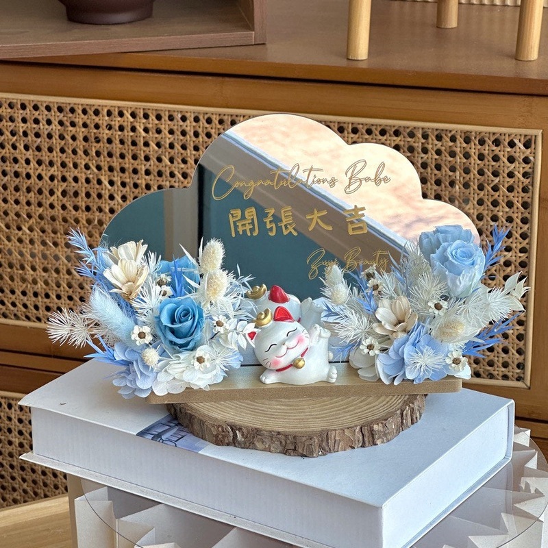 Enzo Preserved Flower Fortune Cat Mirror