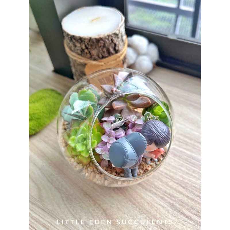 Round Glass Succulent Terrarium (L) With Couple Figurine –  Klang Valley Delivery