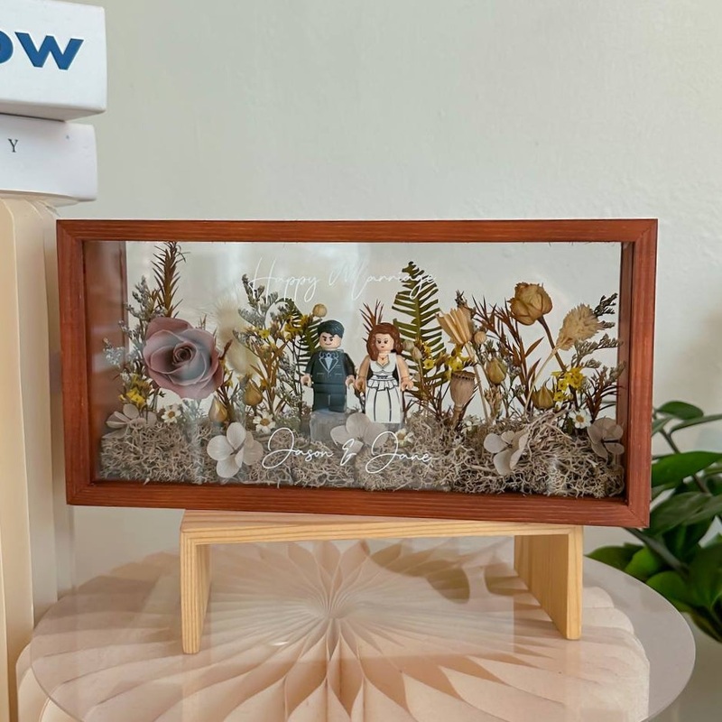 Everlee Preserved Flower Wedding Frame (Klang Valley Delivery)