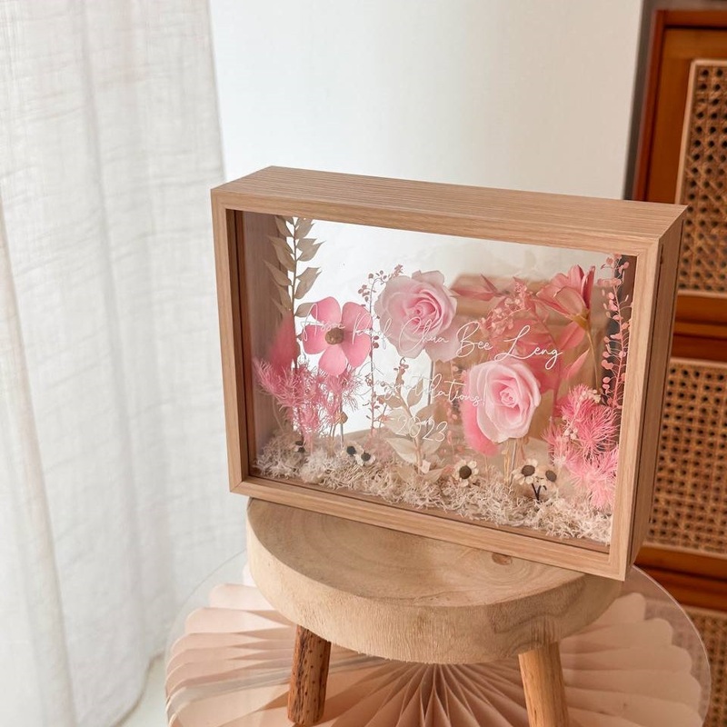 Lucille Preserved Flower Frame (Klang Valley Delivery)