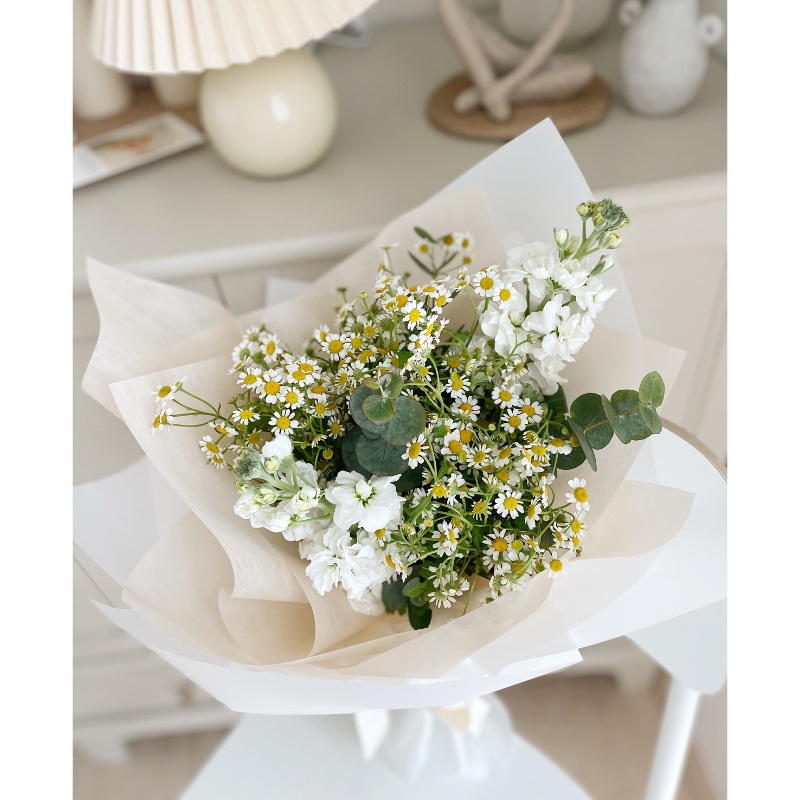Camomile Pure Flower Bouquet (Klang Valley Delivery)
