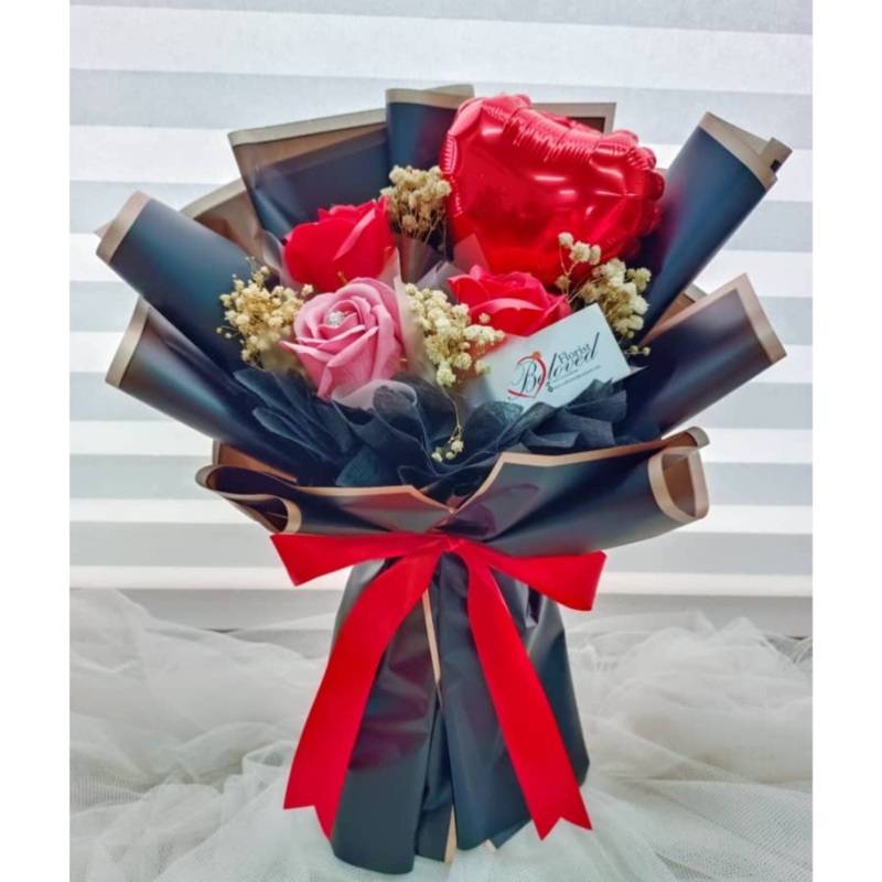 Crystal Soap Rose With Mini Balloon (Klang Valley Delivery)