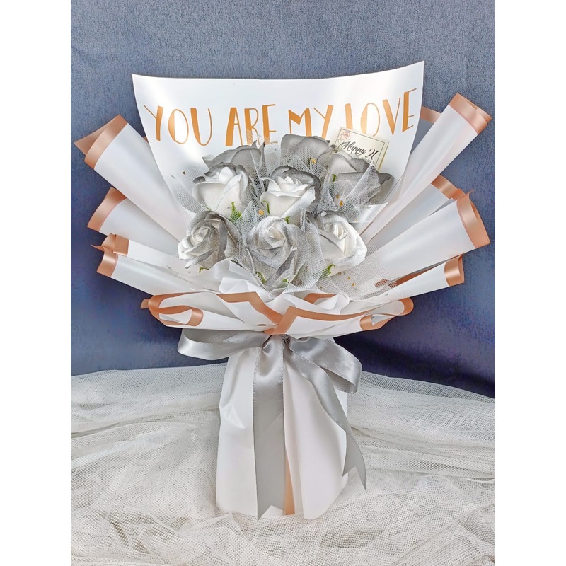 Black & White Soap Rose Bouquet (Artificial Flower) | (Klang Valley Delivery Only)