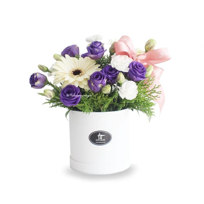 Vanity Cherish Flower Box (Klang Valley Delivery Only)