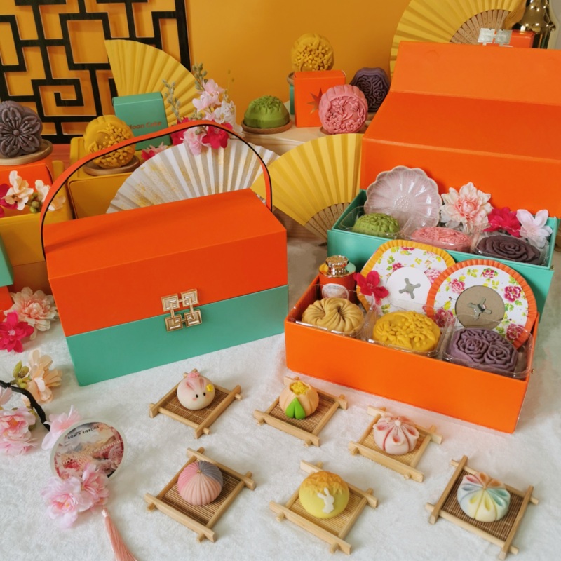Radiant [Nationwide Delivery]|Set A: 4x Premium Baked Mooncakes set|Set B: 6x Premium Baked Mooncakes set|West Malaysia|East Malaysia