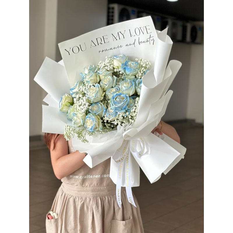 Blue & White Love Whisper Rose (Klang Valley Delivery)
