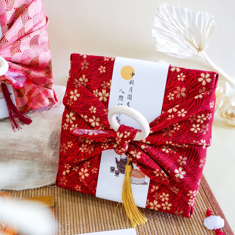 Mid Autumn Rabbit in the Moon Gift Set |  (Nationwide Delivery)