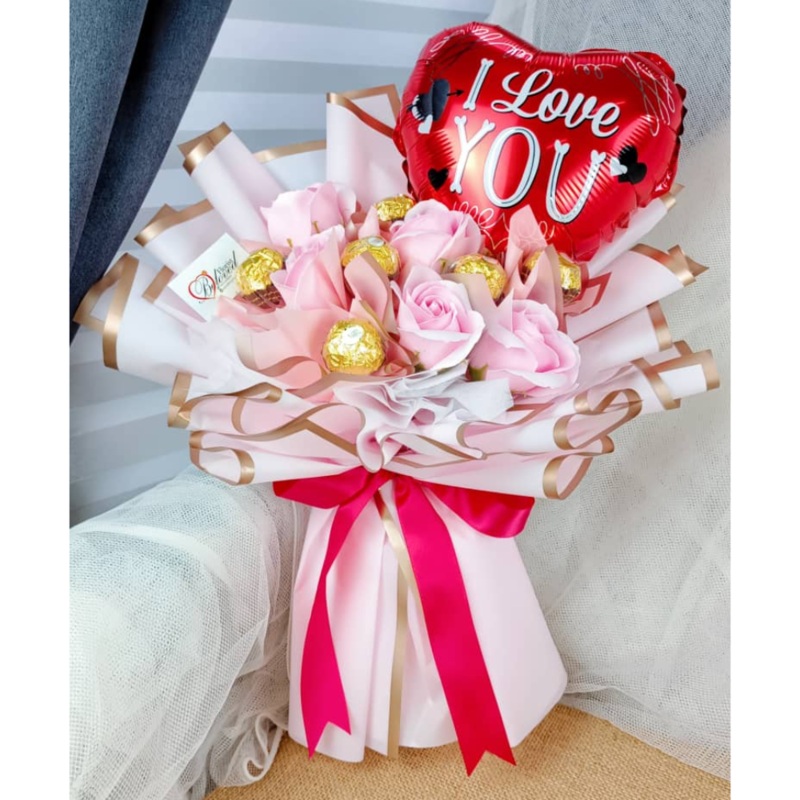 5 Stalks Soap Roses With 6 Stalks Ferrero Rocher Bouquets Artificial Flower (Klang Valley Delivery Only)
