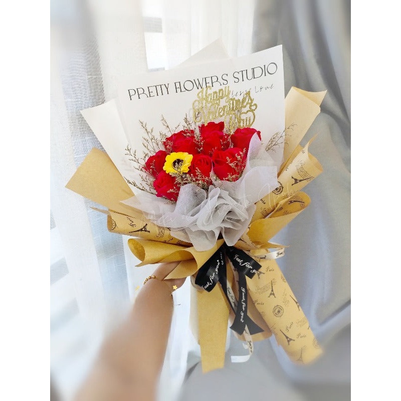 9 Soap Roses With Yellow Soap Daisy (Ipoh Delivery Only)