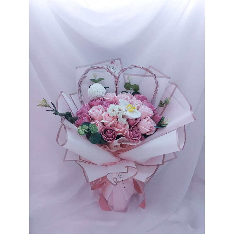 Falling For You (Soap Flower) (Klang Valley Delivery Only)
